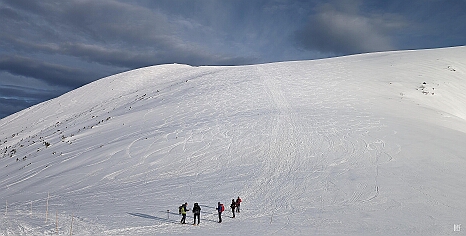 PXL_20240217_070143290